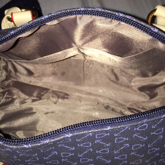 Purse - Picture 4 of 7